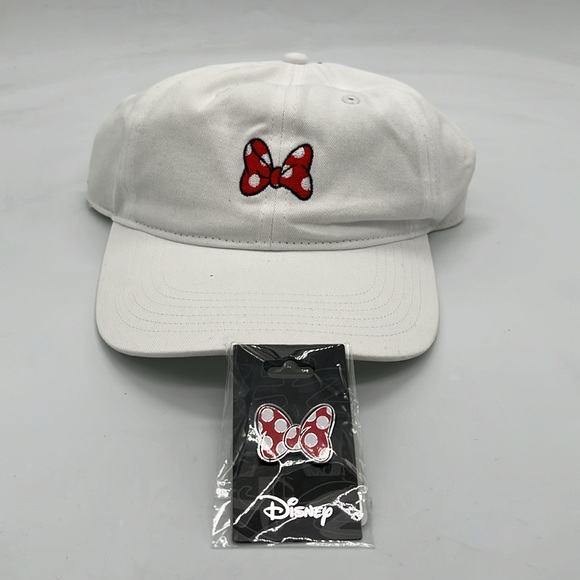 NWT Disney Minnie Mouse Set of 2 Hat and Pin Bow White - Picture 1 of 7